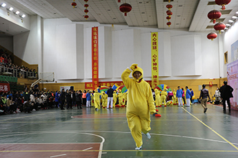 樹巾幗時代形象 展恒運女性風(fēng)采 恒運能源集團參加天津開發(fā)區(qū)第二十八屆“三八健康杯”趣味運動會